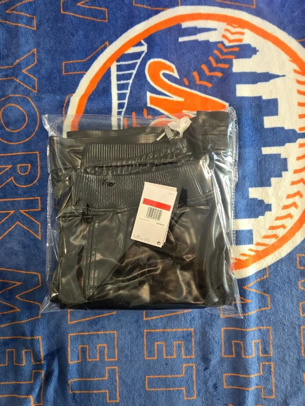 Nike Air Jordan Vegan Leather Diamond Shorts Black Mens HV0077-010 Size L